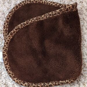FREE w/any closet purchase NEW! Campanelli Makeup Remover Cloth